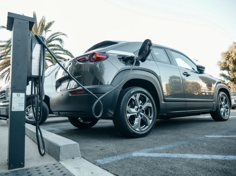 EV_charger_at_business2